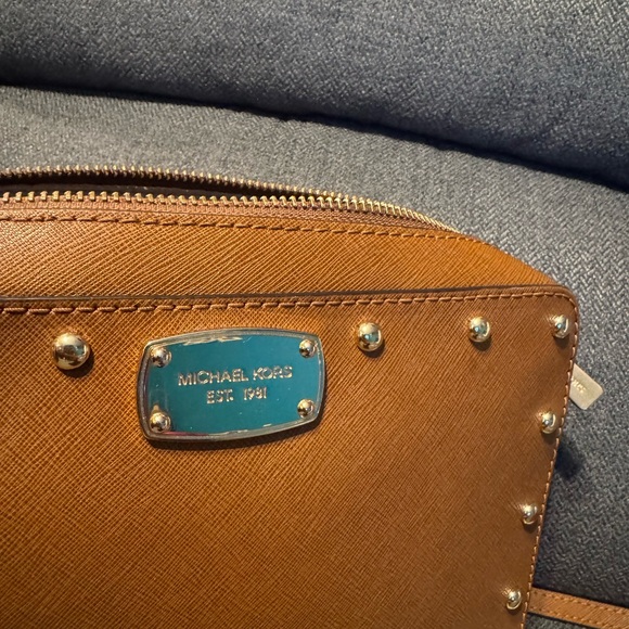 Michael Kors Tan Crossbody Bag - Picture 7 of 8